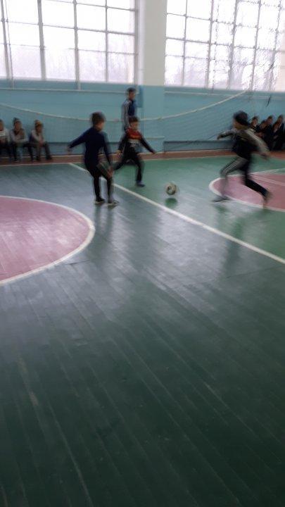 Мектепішілік жарыстар оқушылар арасында.