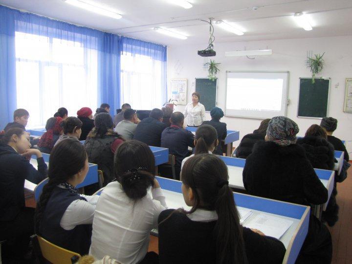 Ата -аналарға, оқущыларға ҰБТ-ға  байланысты түсіндіру жұмыстары