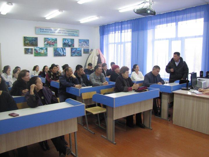 Ата -аналарға, оқущыларға ҰБТ-ға  байланысты түсіндіру жұмыстары