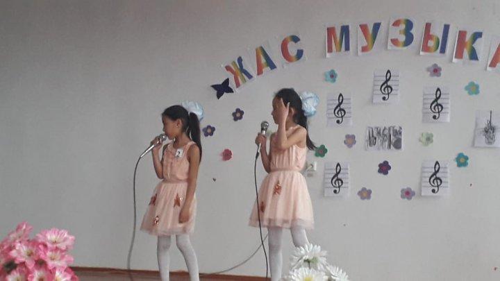 Мектебімізде "Жас музыкант" байқауы болып өтті