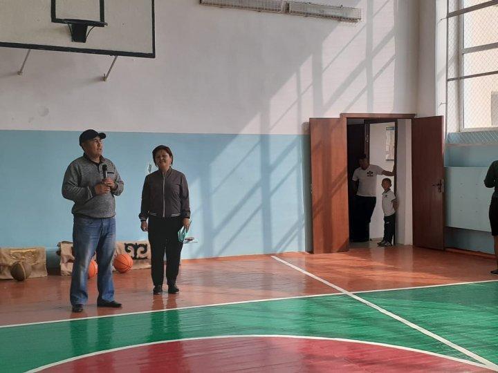 «ӘКЕЛЕР БІЗДЕ ҚОНАҚТА» тақырыбындағы онкүндікте «МЕН ЖӘНЕ ӘКЕМ» атты отбасылық спорттық сайыс өткізілді.
