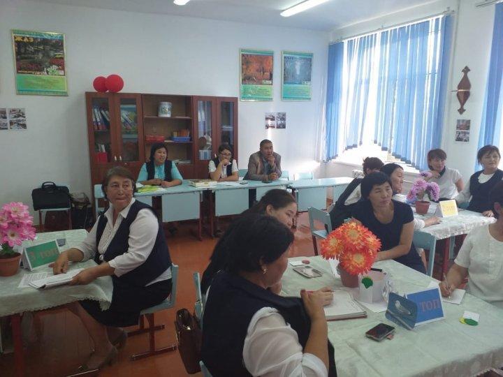 "Бастау" әдістемелік бірлестігінің және мектептің әдістемелік кеңесінің ұйымдастыруымен "Жаңаша оқытуға- жаңаша көзқарас" мектепшілік семинар- кеңес