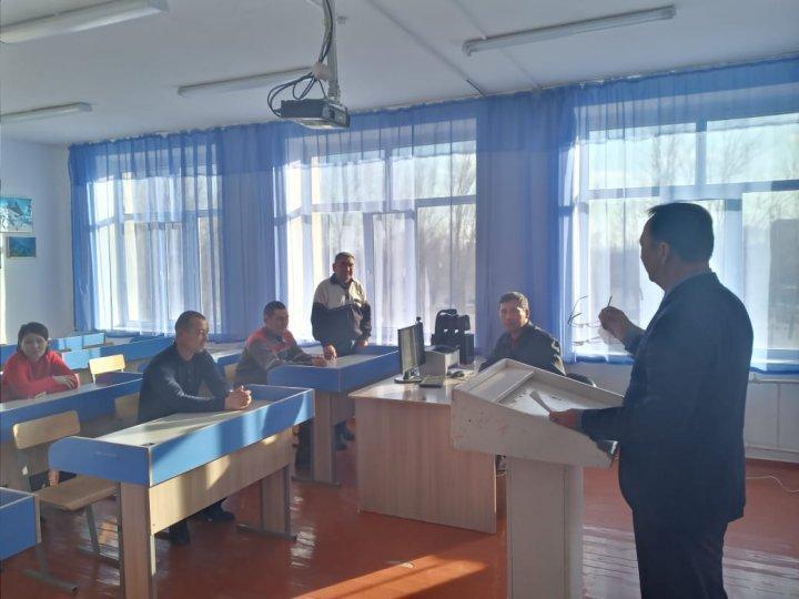 Әйтеке би атындағы орта мектепте 2019 жылдың  26 қараша күні мектеп директорының қамқоршылық кеңес алдында кезекті есебі тыңдалды.