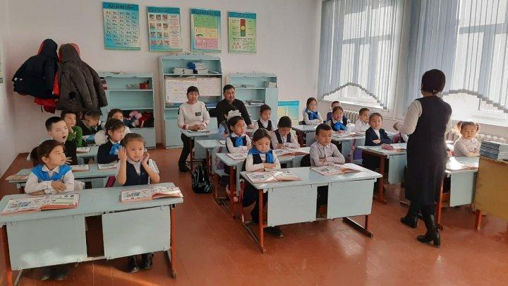 Барлық орта білім беру мекемелерінде «Адалдық сағаттары» республикалық акциясын өткізу барысында мектепте «Парасаттылық,әділдік, шынайылық» тақырыбында адалдық сағаттары өтілді. 
