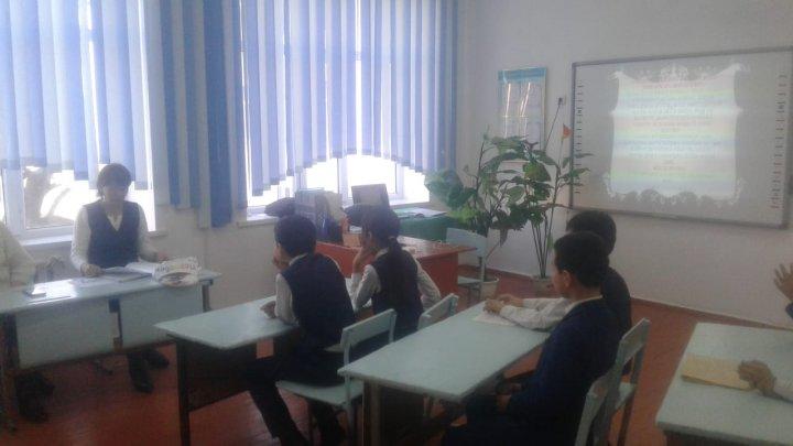 Әйтеке би атындағы орта мектепте 29 қаңтар күні тәрбие орталығының ұйымдастыруымен «Үздік сынып жетекші-2020» байқауы болып өтті.