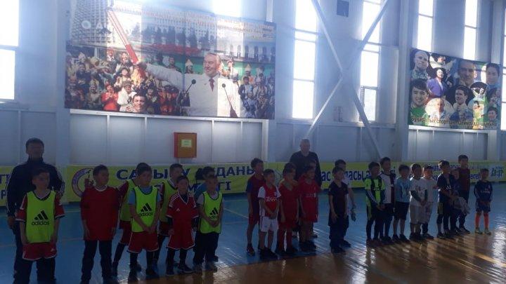 Абай Құнанбаевтың 175 жылдығына арналған 2009 жылы туылған жасөспірімдер арасында футзалдан өткен аудандық жарыста жүлделі 2 орын иеленді  Әйтеке би к