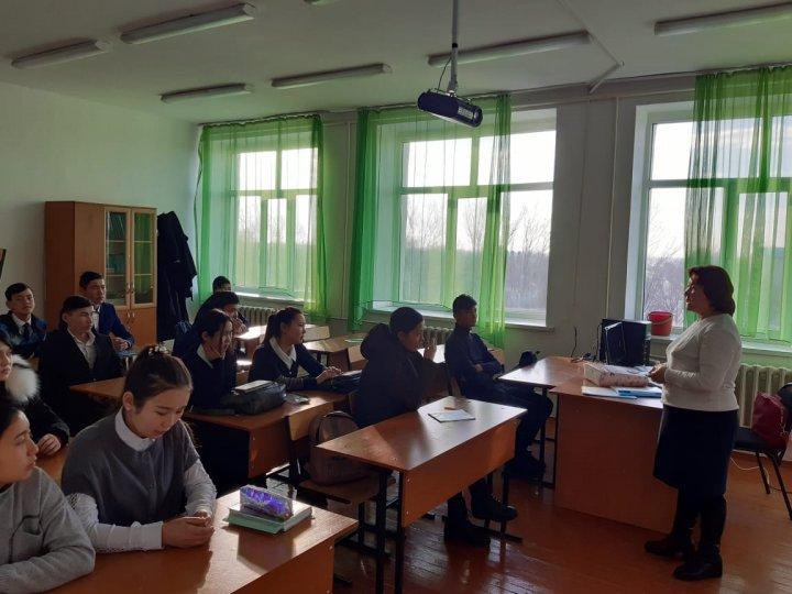 ҰБТ-ге байланысты түсіндіру жұмыстары жүргізілді.